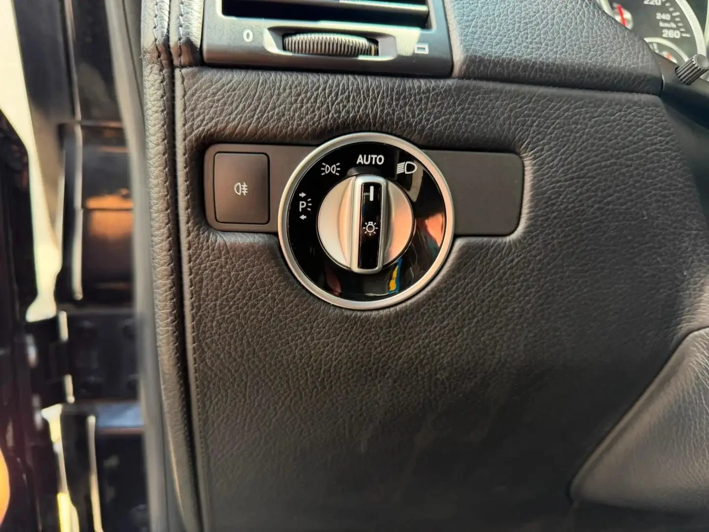 Mercedes-Benz G 55 AMG * AMG* Head up* KEYLESS* ПОДГРЕВ* , снимка 17 - Автомобили и джипове - 55587035