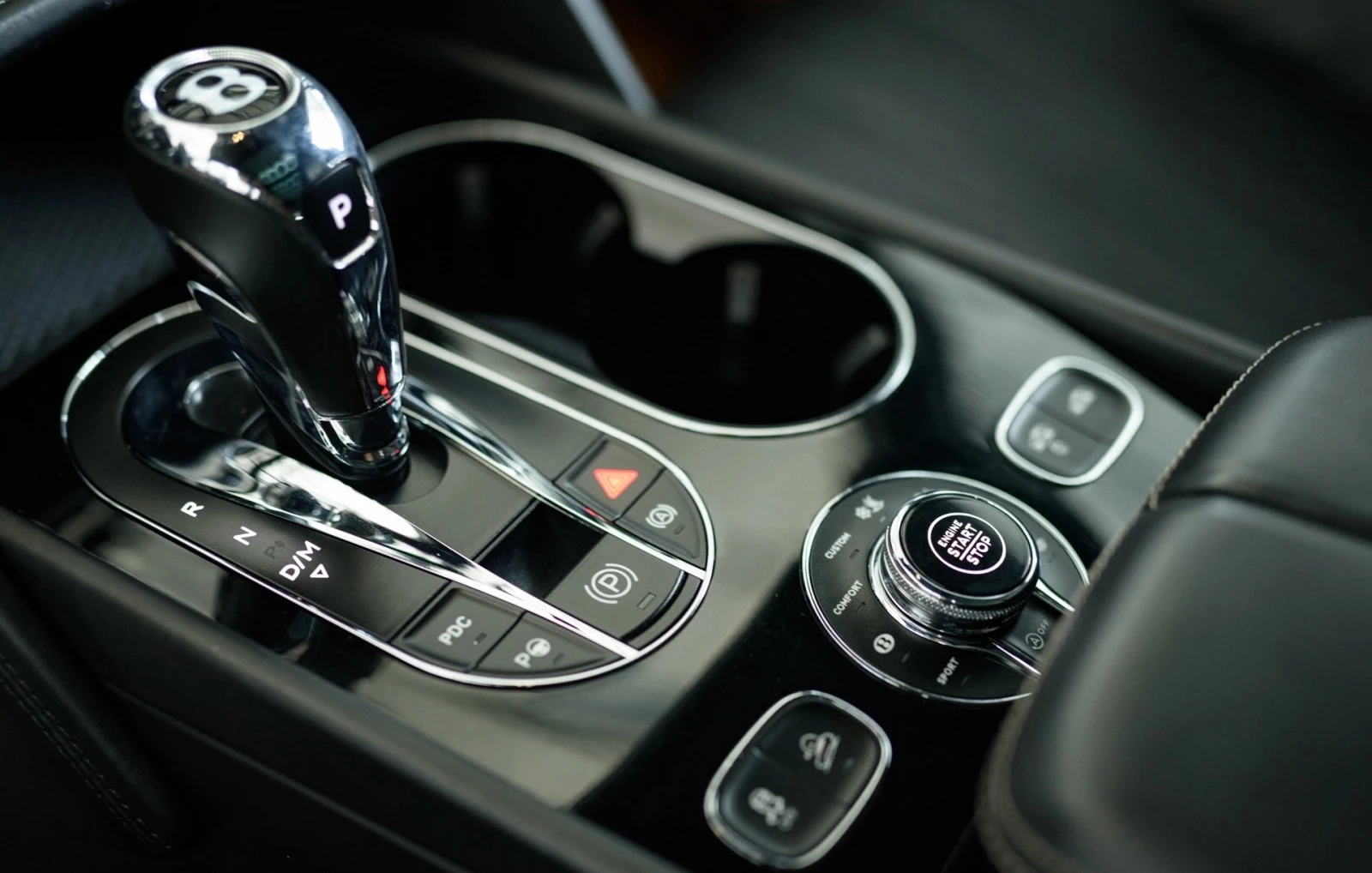 Bentley Bentayga 6.0 W12 AWD, снимка 10 - Автомобили и джипове - 55946852