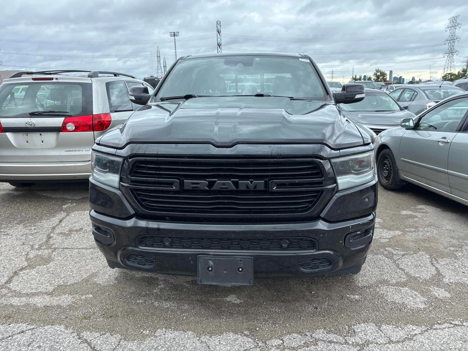 Dodge RAM 1500 Sport * CARFAX * БЕЗ ПЪРВОНАЧАЛНА ВНОСКА, снимка 6 - Автомобили и джипове - 56150108