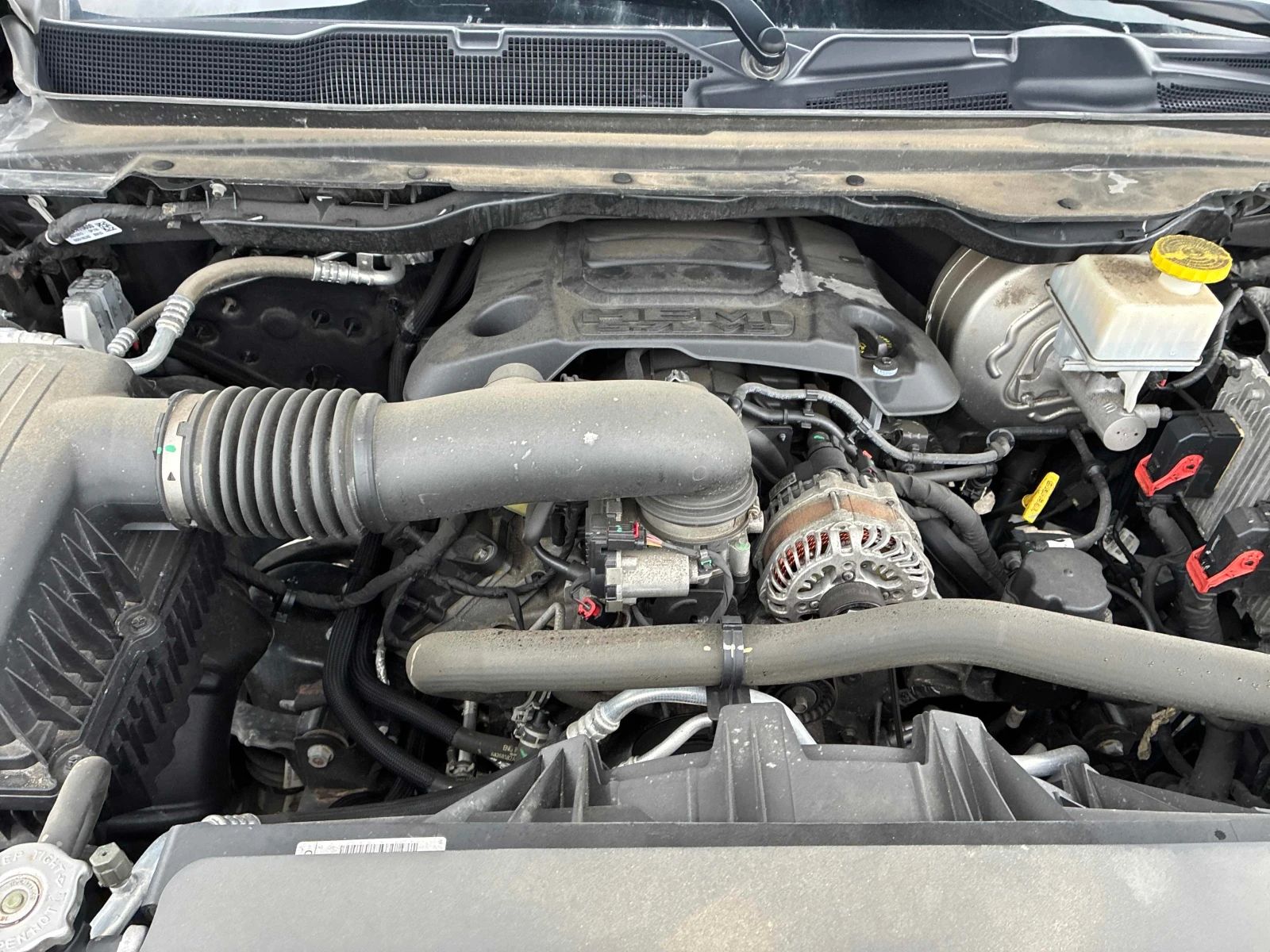 Dodge RAM 1500 Sport * CARFAX * БЕЗ ПЪРВОНАЧАЛНА ВНОСКА, снимка 11 - Автомобили и джипове - 56150108