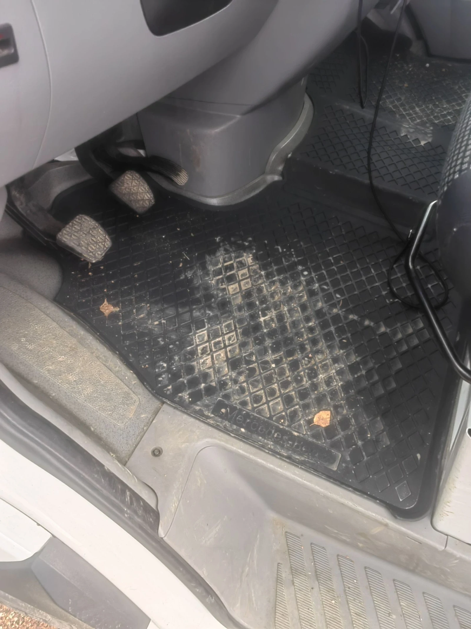 Mercedes-Benz Sprinter 318 W906 - изображение 9