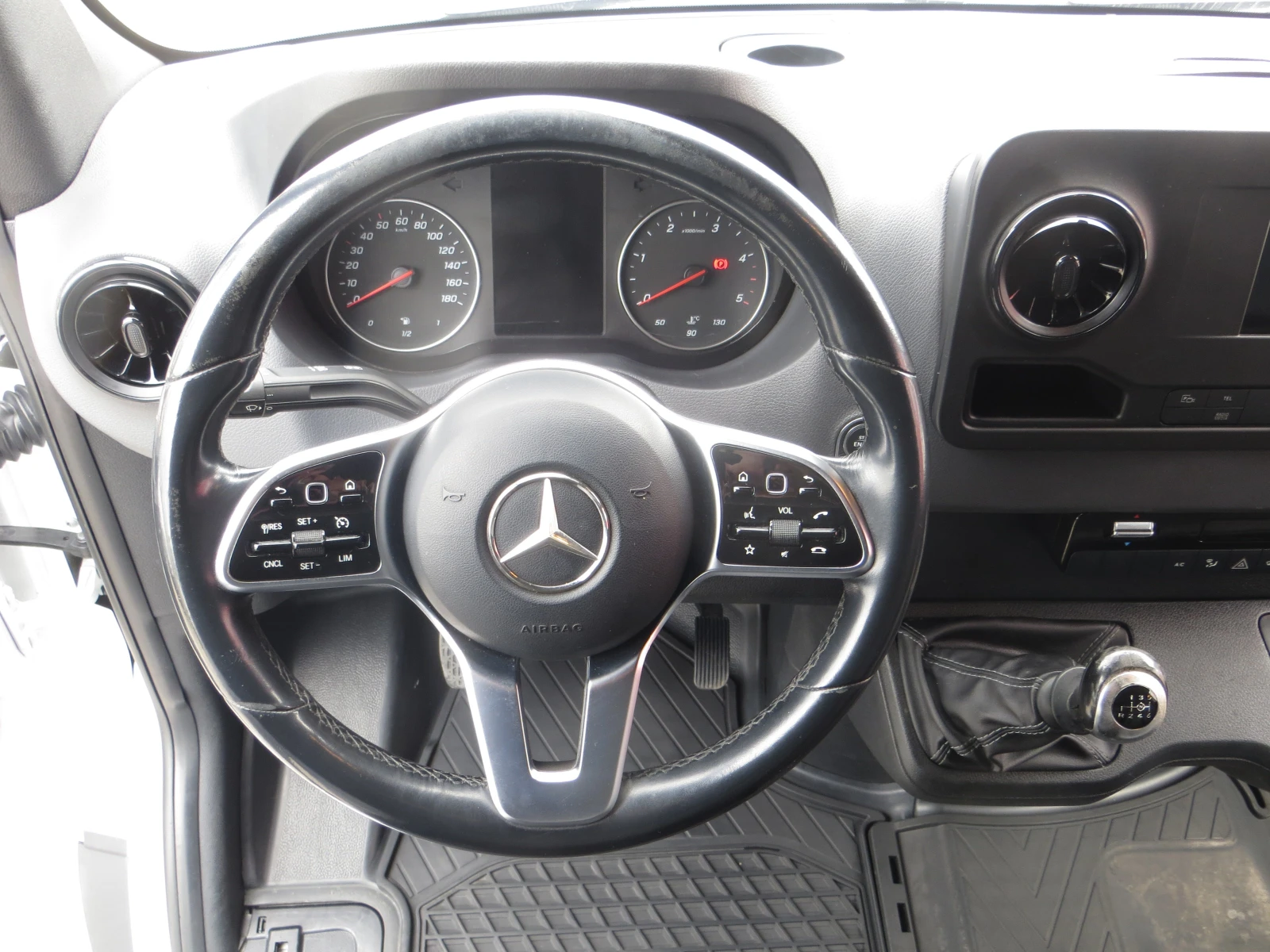 Mercedes-Benz Sprinter 315 CDI СРЕДНА БАЗА, снимка 8 - Бусове и автобуси - 53898195