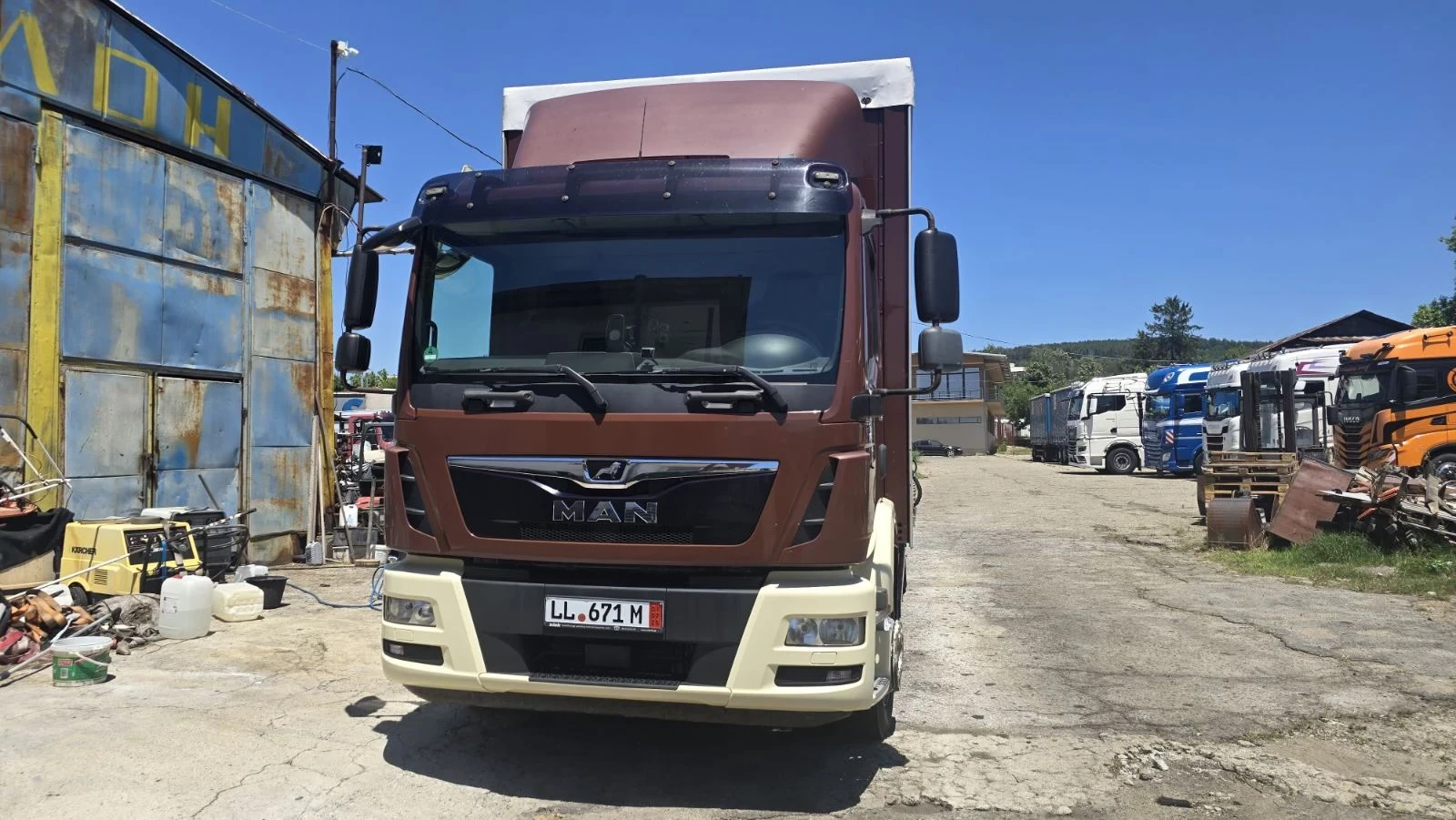 Man Tgm 12.290  / евро 6 / 7.30 дължина / падащ борд, снимка 5 - Камиони - 55086772