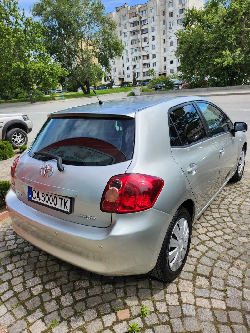 Toyota Auris, снимка 3 - Автомобили и джипове - 45761572