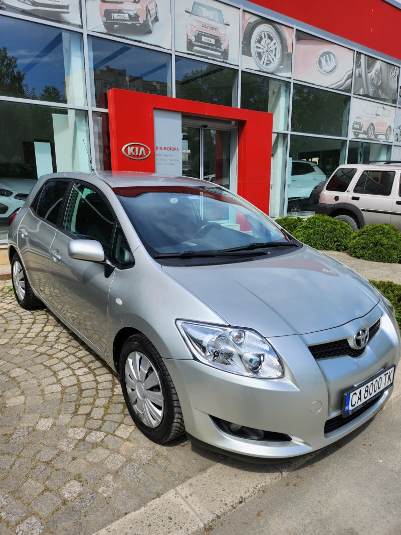 Toyota Auris, снимка 2 - Автомобили и джипове - 45761572