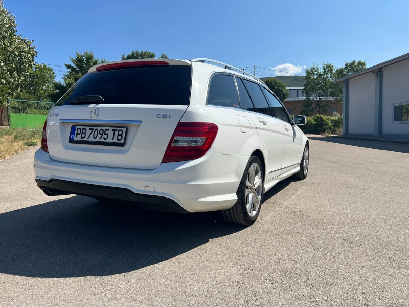 Mercedes-Benz C 220 AMG Package Facelift, снимка 4 - Автомобили и джипове - 47834725