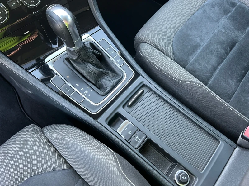 VW Golf 1.6TDI-110к.с.DSG/EURO6B/Мултиволан/Нави/Алкантара, снимка 14 - Автомобили и джипове - 51584060