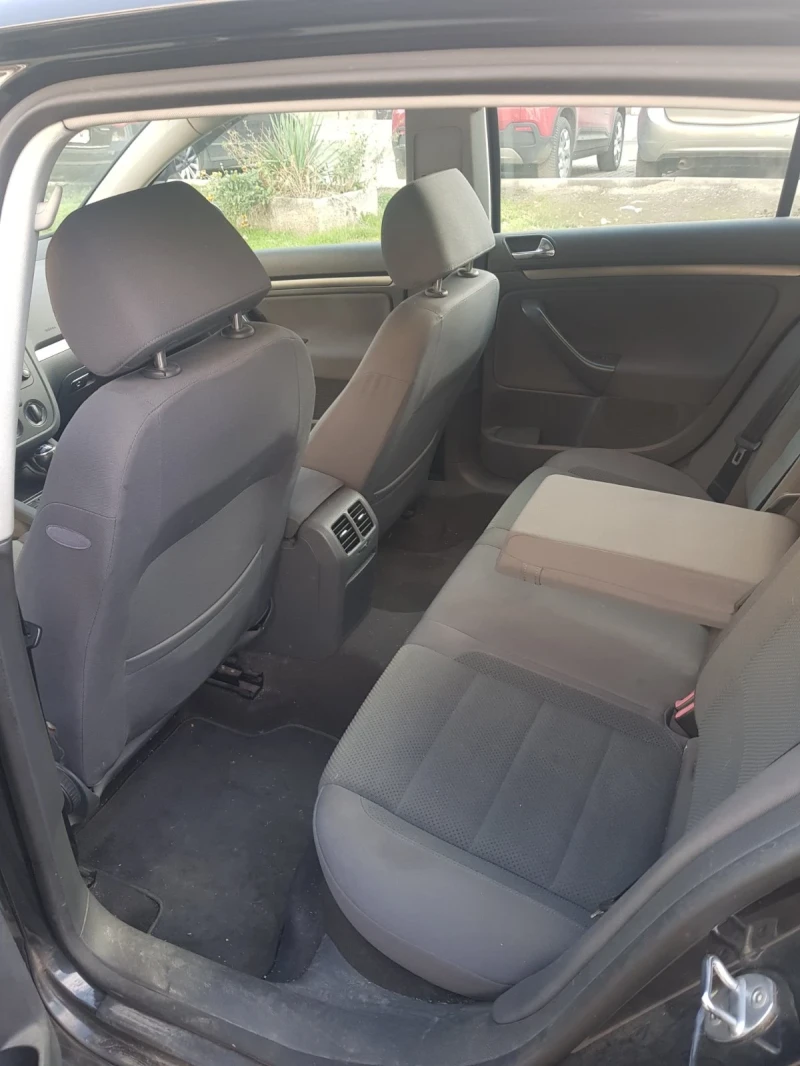 VW Golf 5, снимка 7 - Автомобили и джипове - 52273440