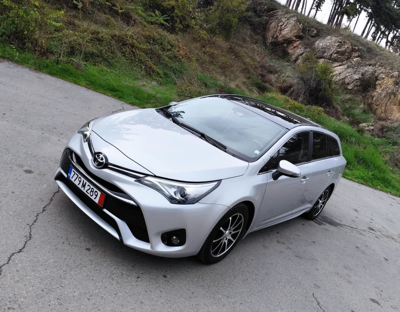 Toyota Avensis 2.0 vvti 152кс.Панорама, lane assist...., снимка 2 - Автомобили и джипове - 52351967