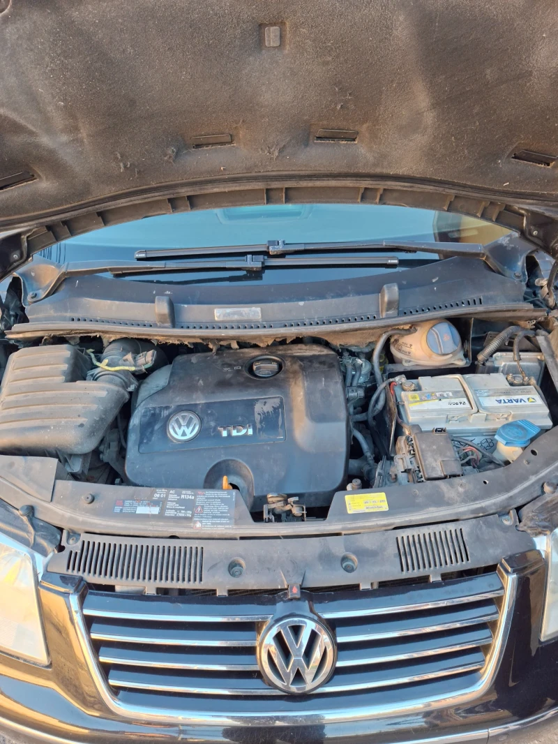 VW Sharan 1.9 TDI, снимка 11 - Автомобили и джипове - 52913403