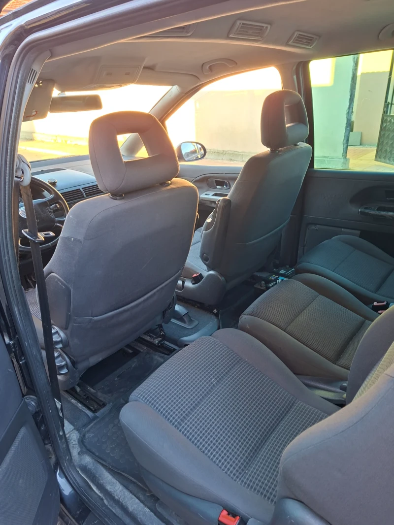 VW Sharan 1.9 TDI, снимка 8 - Автомобили и джипове - 52913403