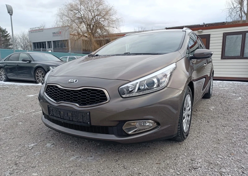 Kia Ceed CW 1.6i * * * НАВИГАЦИЯ !!! * * * 