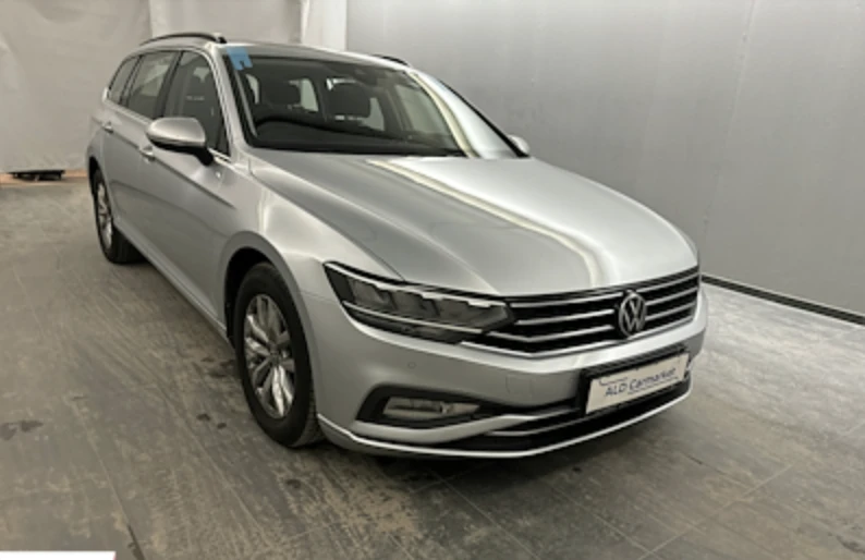 VW Passat 2.0 TDI DSG , снимка 1 - Автомобили и джипове - 47617229