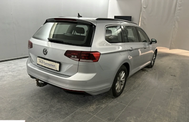 VW Passat 2.0 TDI DSG , снимка 9 - Автомобили и джипове - 47617229