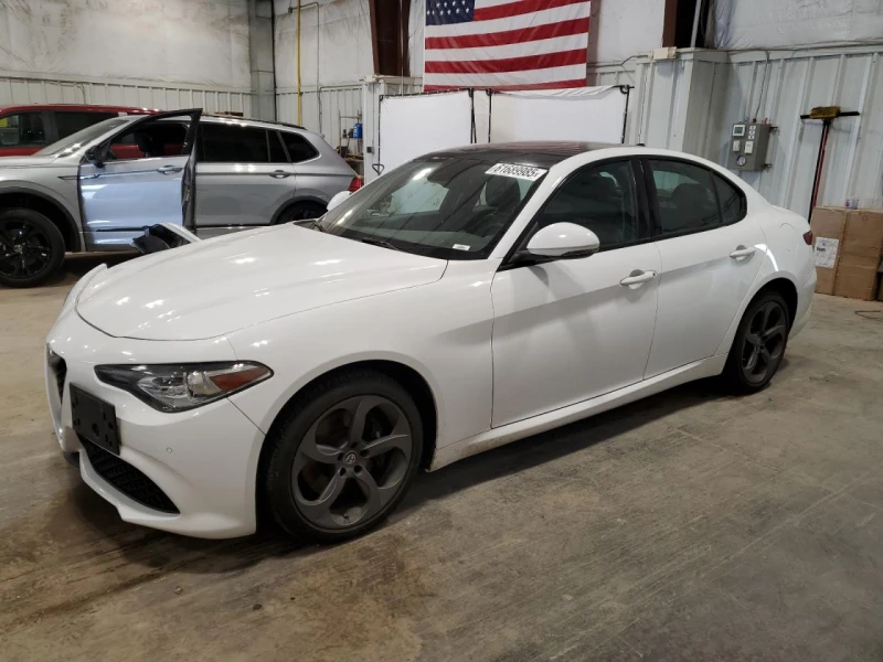 Alfa Romeo Giulia Q4* ПАНО* BLIND SPOT* КАМЕРА* КЛИП НА МОТОР - 25000 лв. - 98498870 1