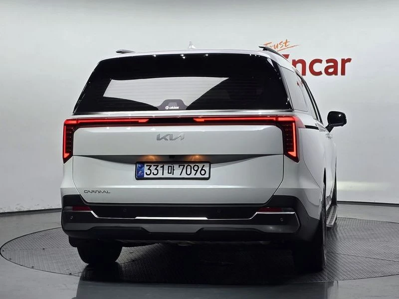 Kia Carnival 3.5 Automatic, снимка 4 - Автомобили и джипове - 55848429
