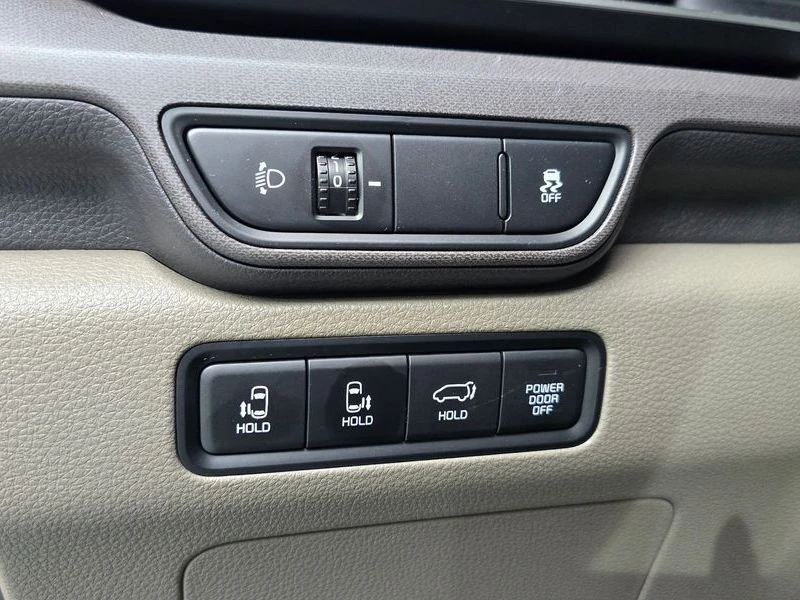 Kia Carnival 3.5 Automatic, снимка 14 - Автомобили и джипове - 55848429