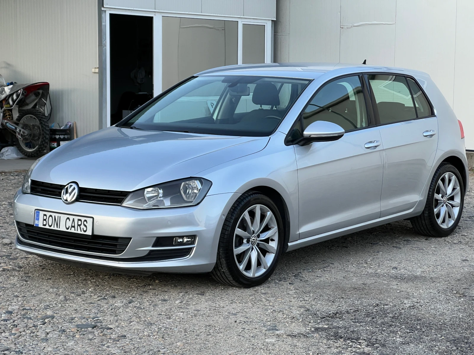 VW Golf 1.6TDI-110к.с.DSG/EURO6B/Мултиволан/Нави/Алкантара, снимка 1