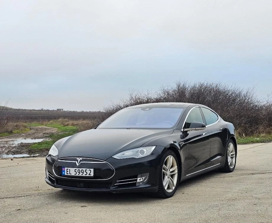 Tesla Model S  4х4 Европейска Free Charging, снимка 1