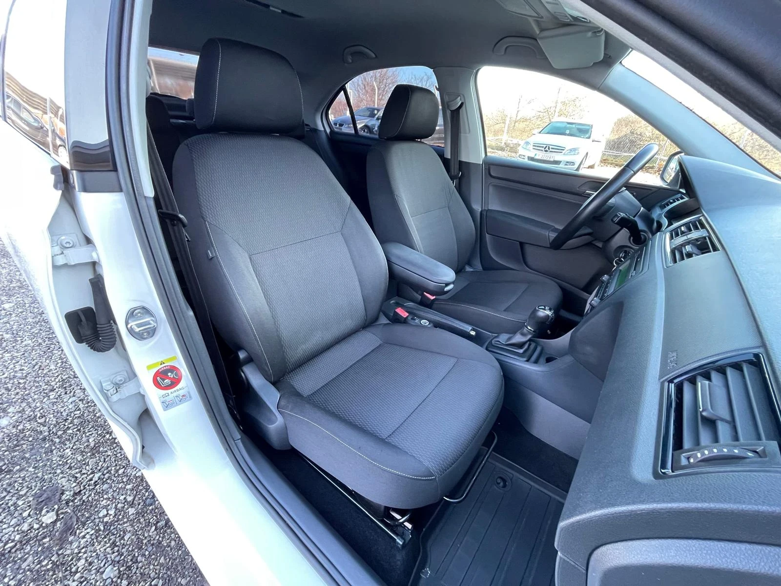 Skoda Rapid 1.4/Automat  | Mobile.bg — изображение 14