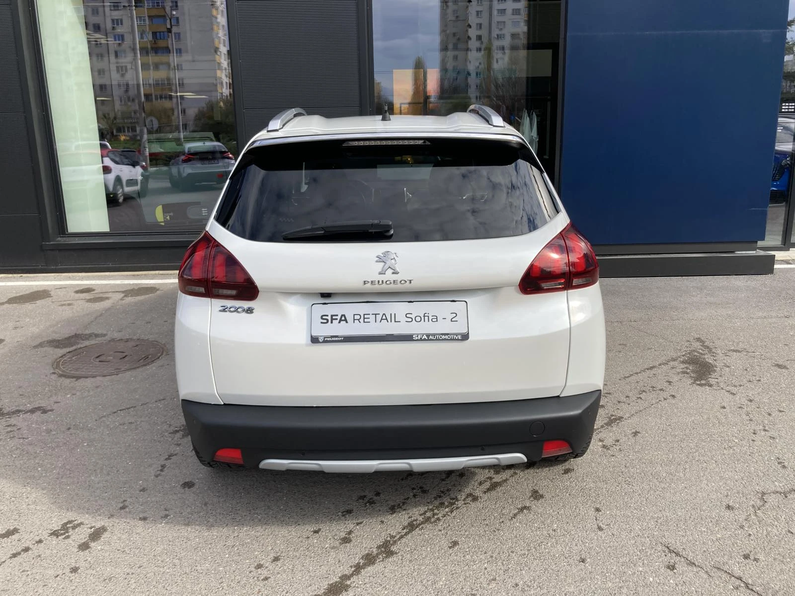 Peugeot 2008 ALLURE 1.2 e-THP 130 BVM6 STT EURO 6.2 - изображение 5