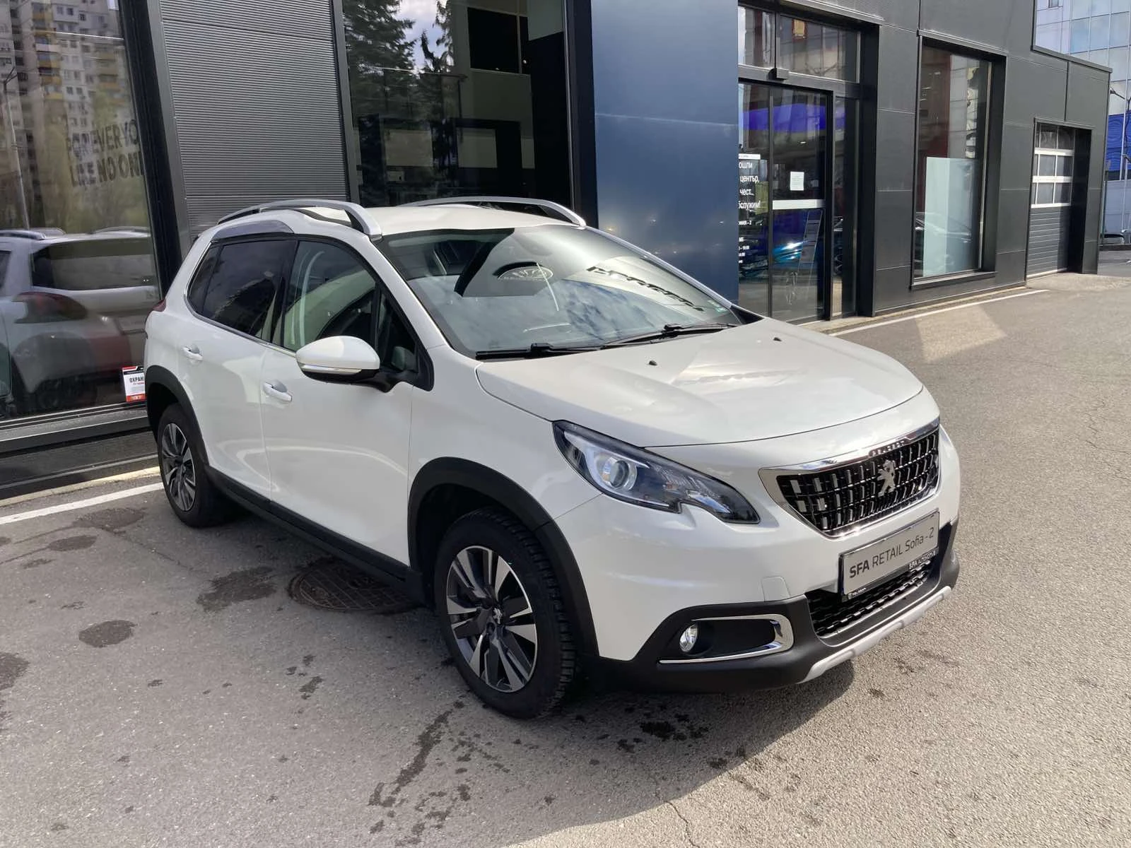 Peugeot 2008 ALLURE 1.2 e-THP 130 BVM6 STT EURO 6.2 - изображение 3