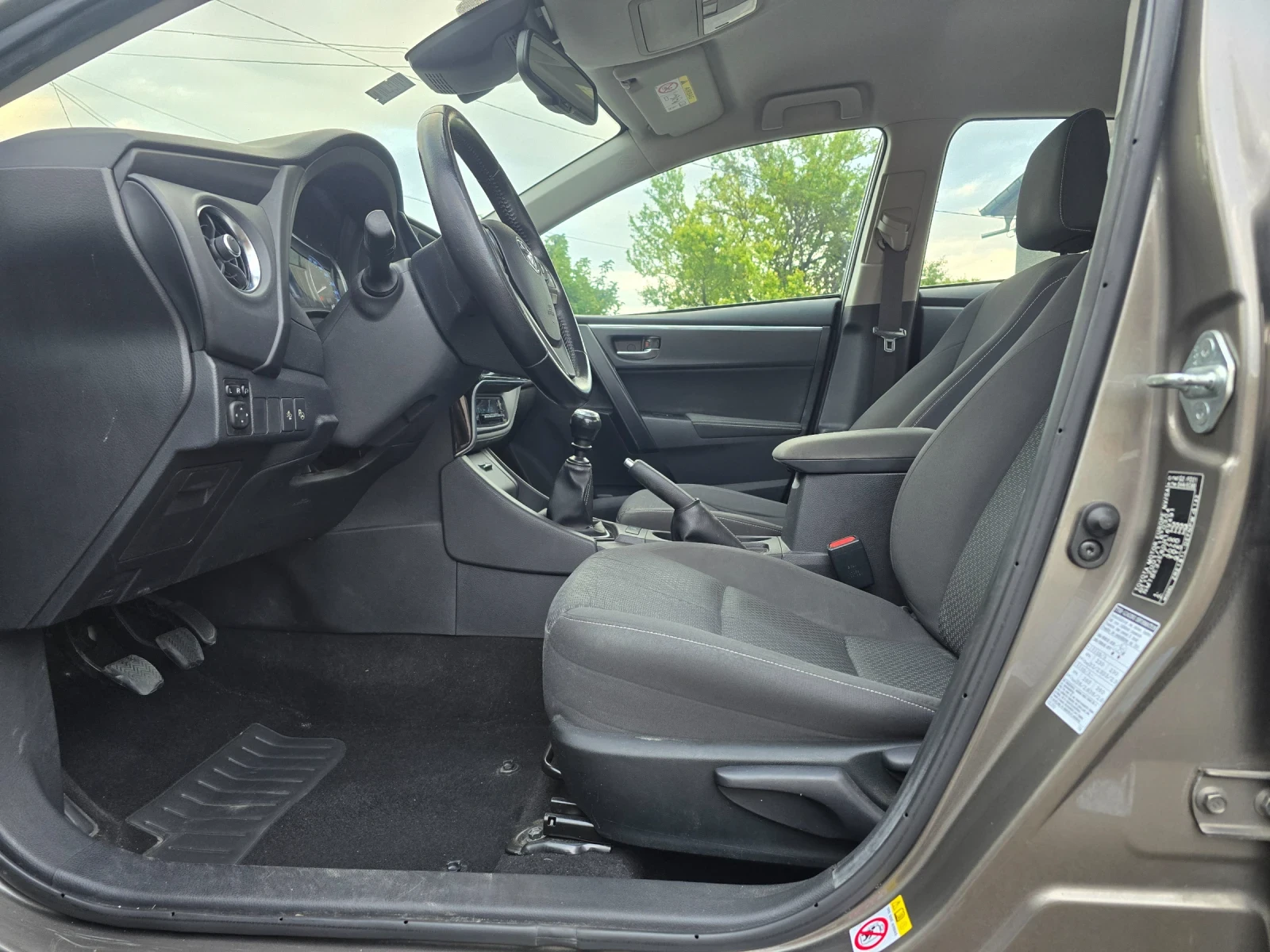 Toyota Corolla 1.6 VVTI - изображение 8