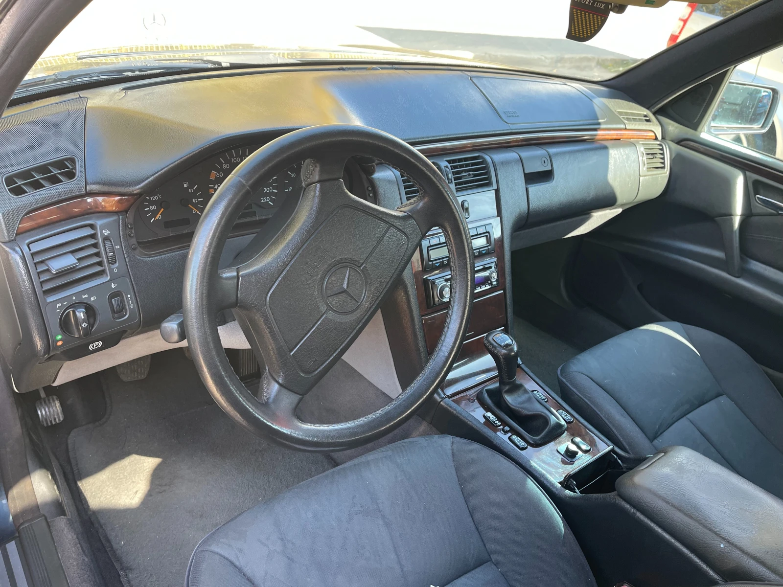 Mercedes-Benz E 250  - изображение 8