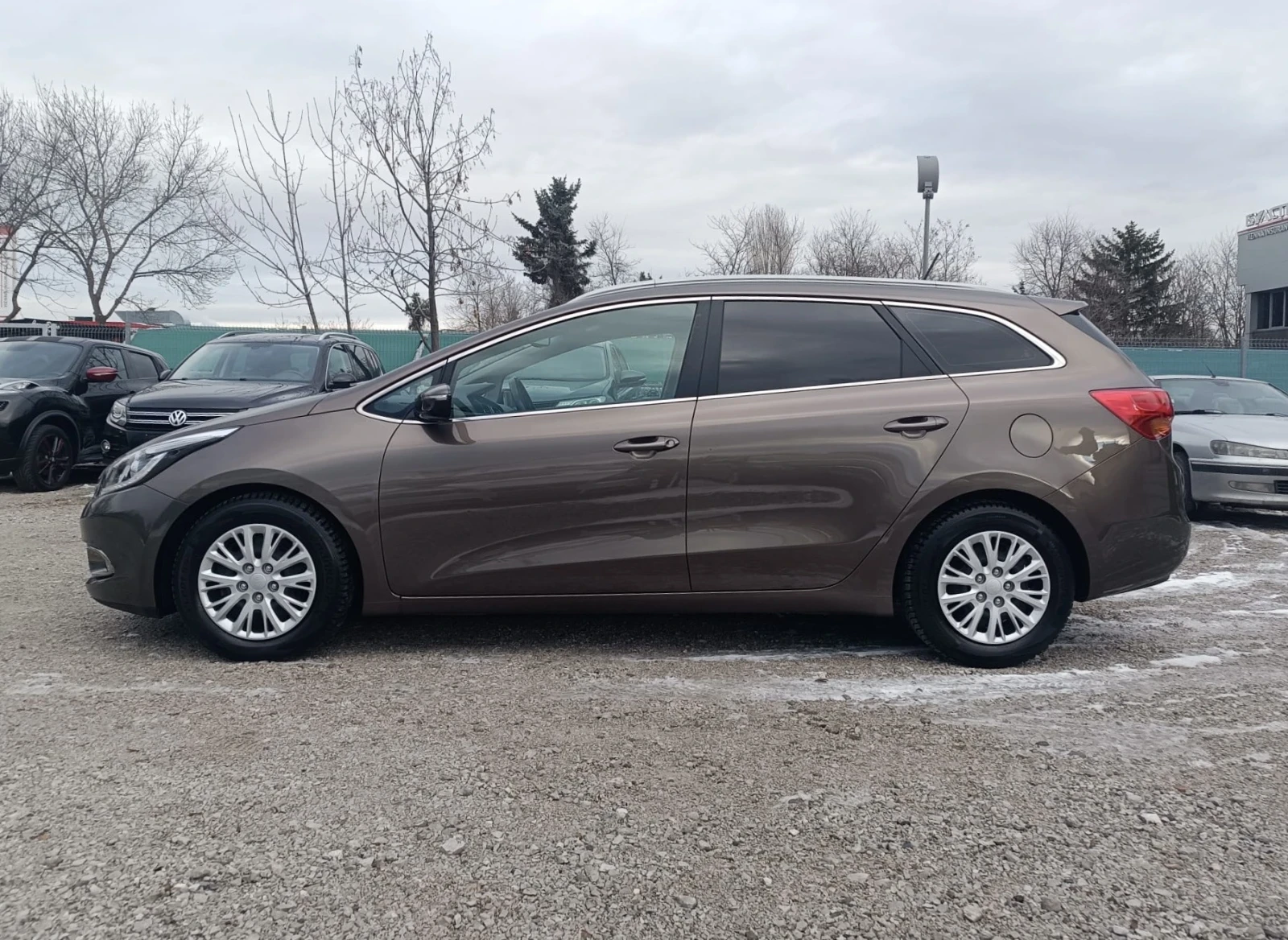 Kia Ceed CW 1.6i * * * ��������� !!! * * *  | Mobile.bg � ����������� 2