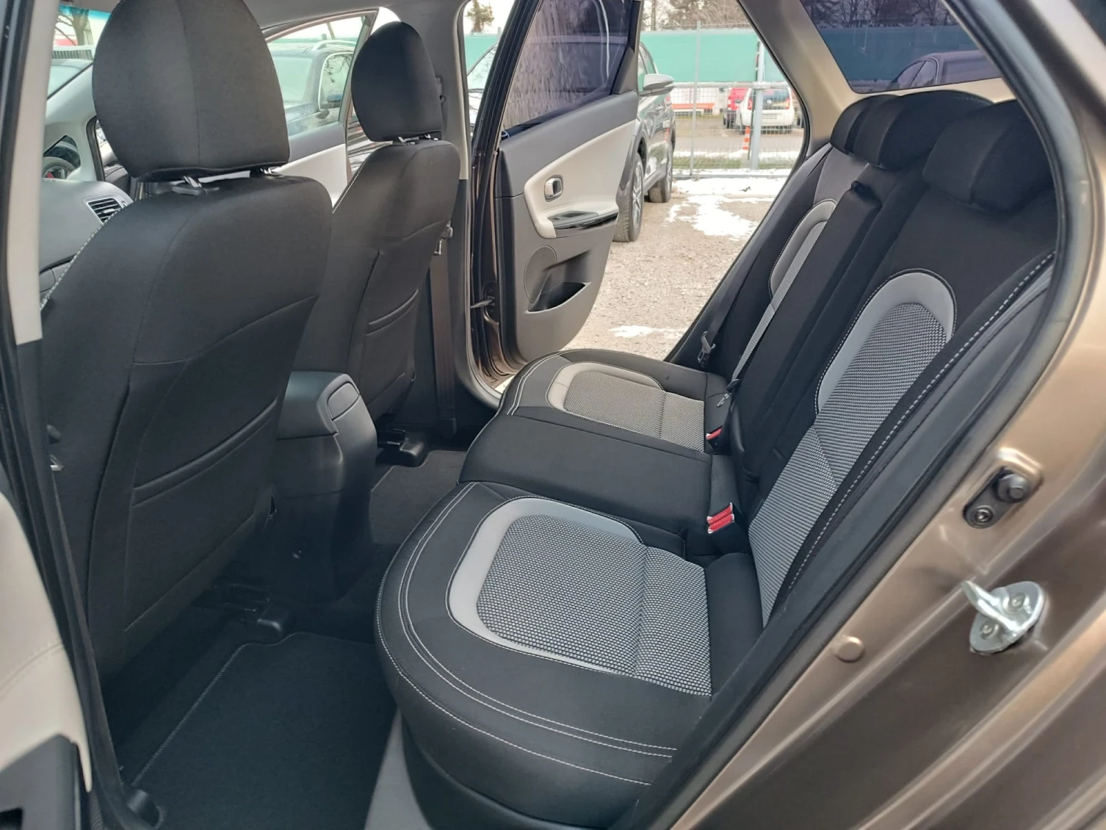 Kia Ceed CW 1.6i * * * ��������� !!! * * *  | Mobile.bg � ����������� 11