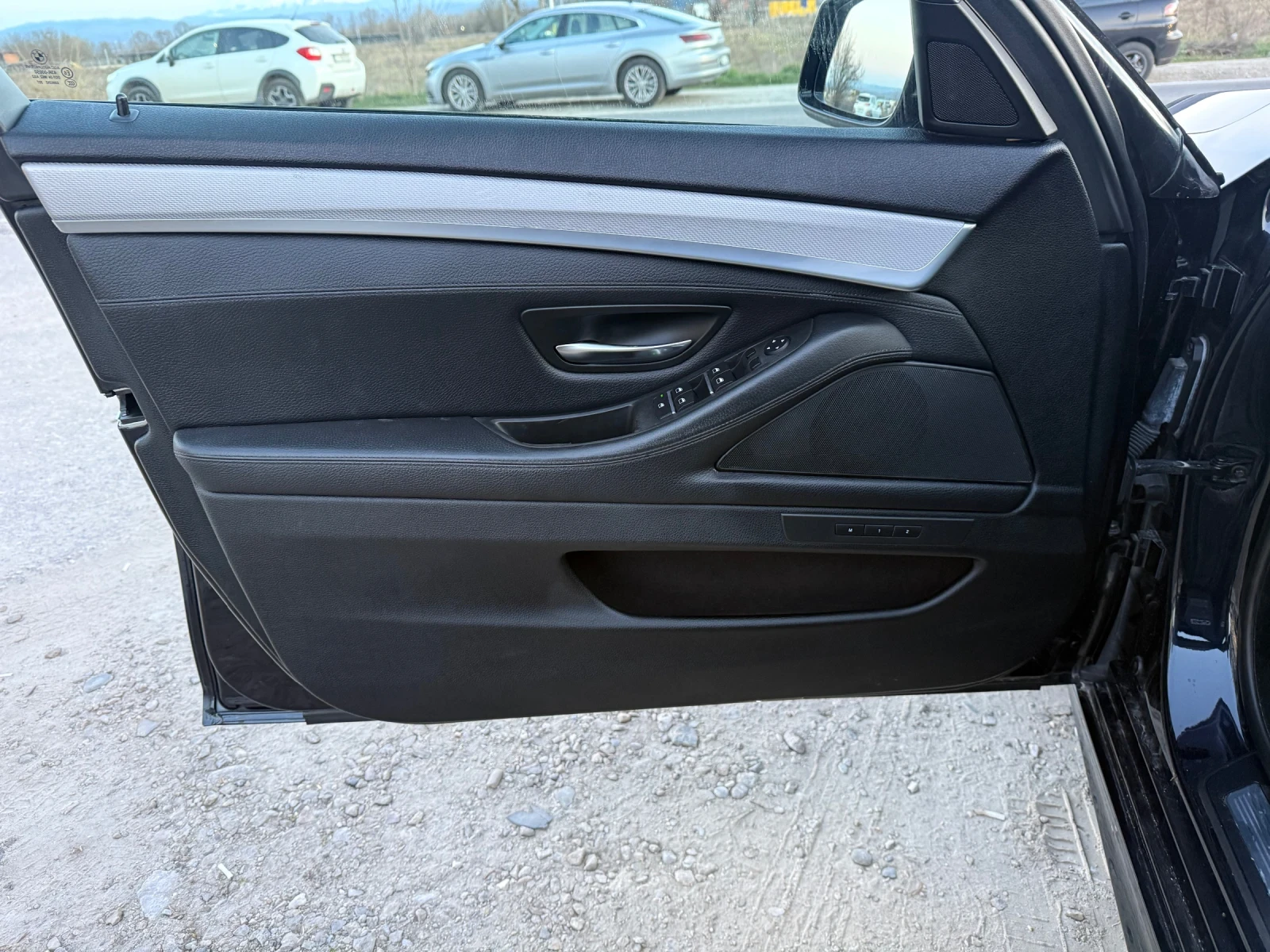 BMW 550 M Triple Turbo   xDriveAngel Eyes Bi-Xenon. Лизинг, снимка 9 - Автомобили и джипове - 53803220