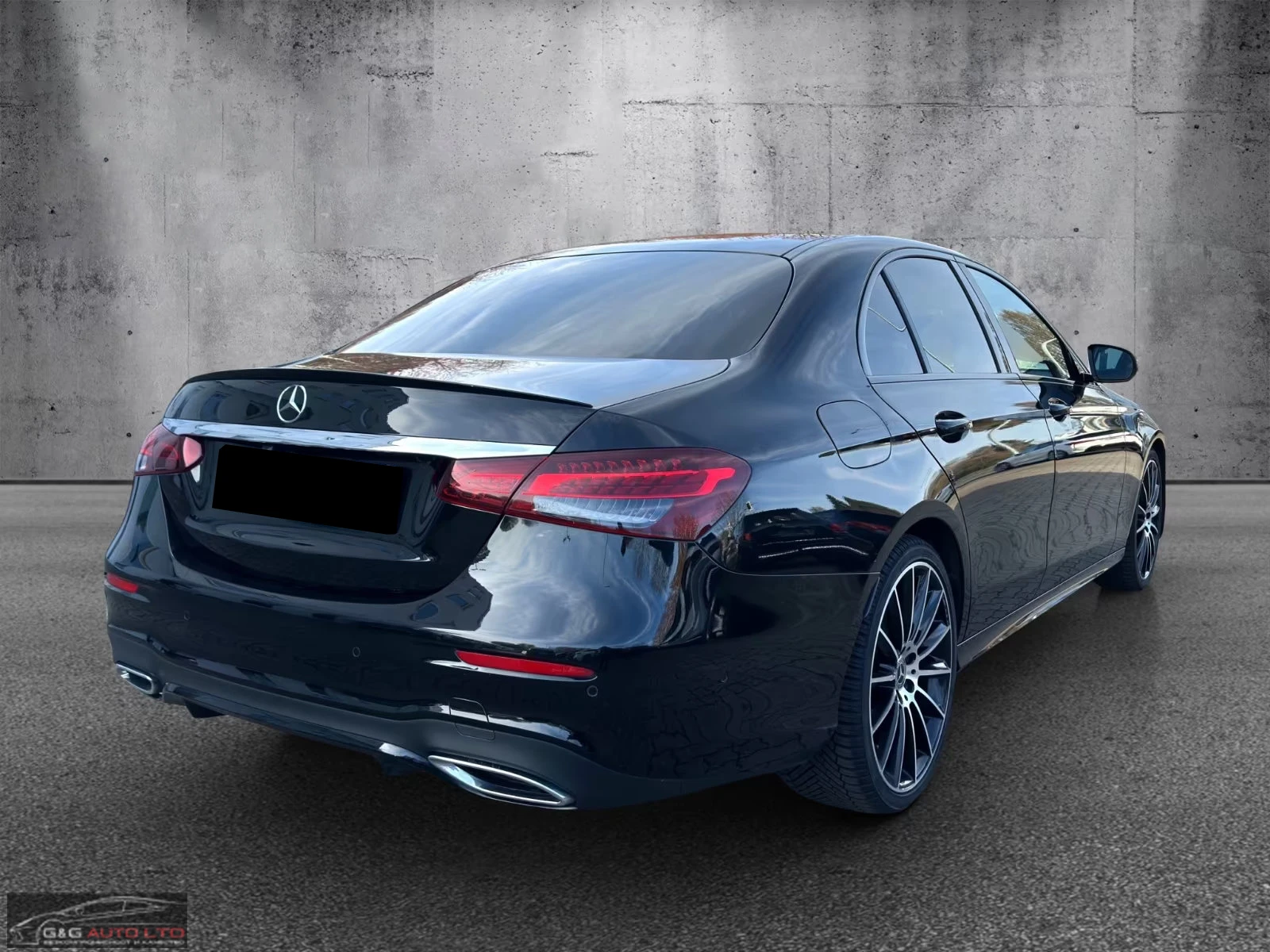 Mercedes-Benz E 220 d/AMG/194HP/HUD/360/NAVI/LED/KLESS/DIGI/ACC/924g, снимка 7 - Автомобили и джипове - 53829087