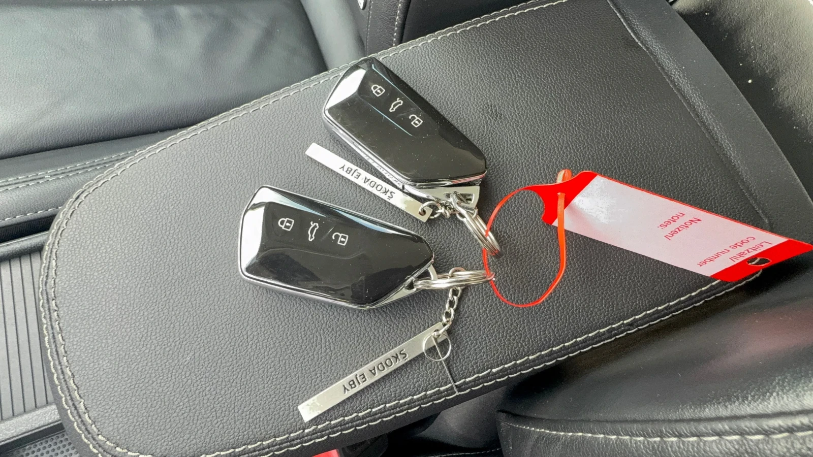 Skoda Octavia 2.0TDi/DSG, снимка 15 - Автомобили и джипове - 54042701