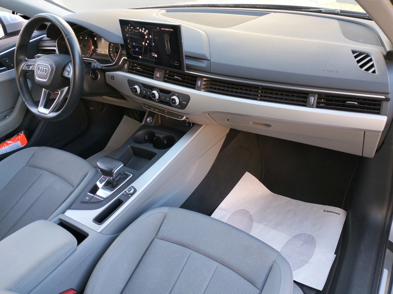 Audi A4 40 TDI Advanced, снимка 8 - Автомобили и джипове - 54328788