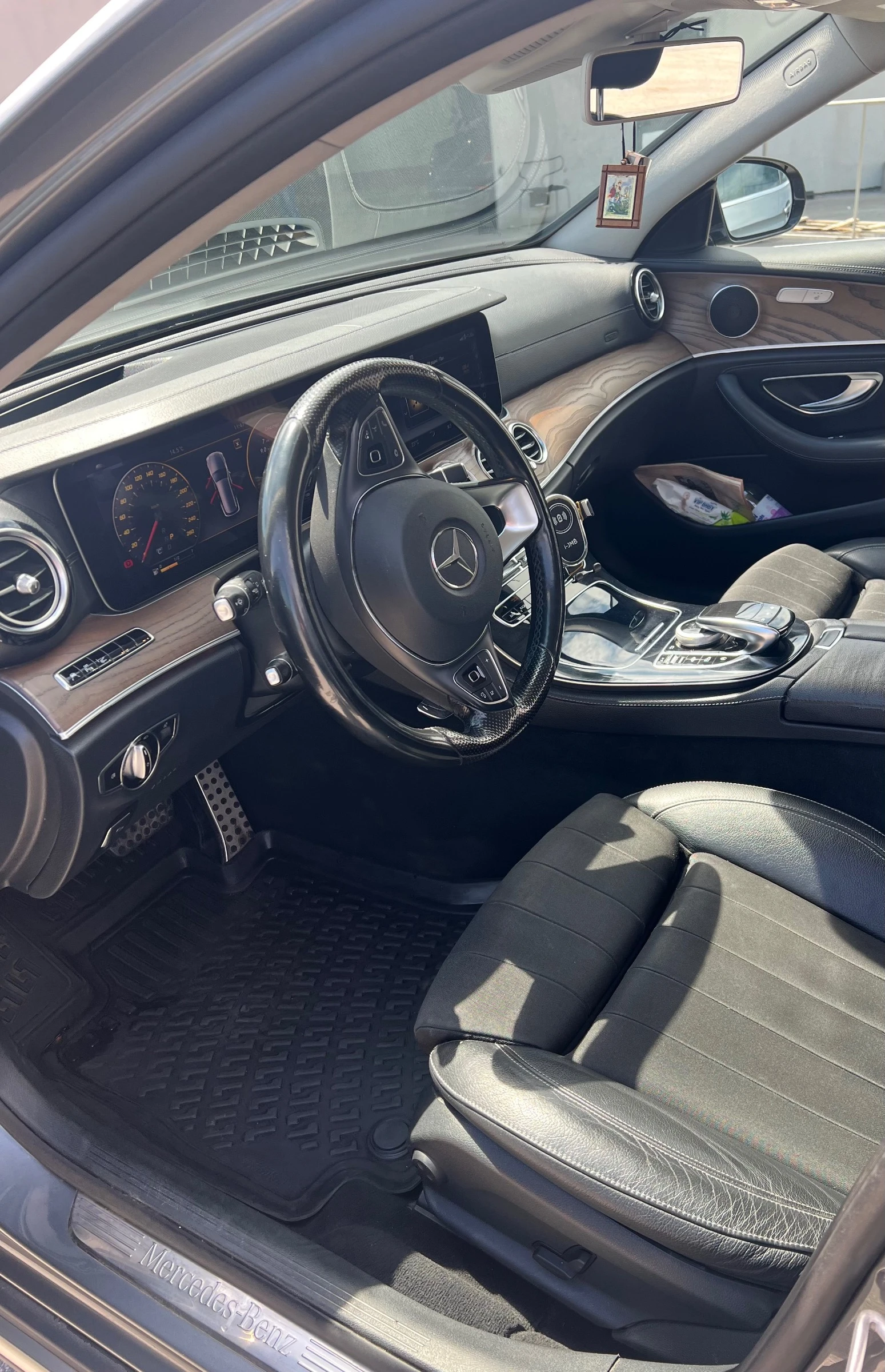 Mercedes-Benz E 220 All Terrain 4x4 Swarovski, снимка 6 - Автомобили и джипове - 54537791