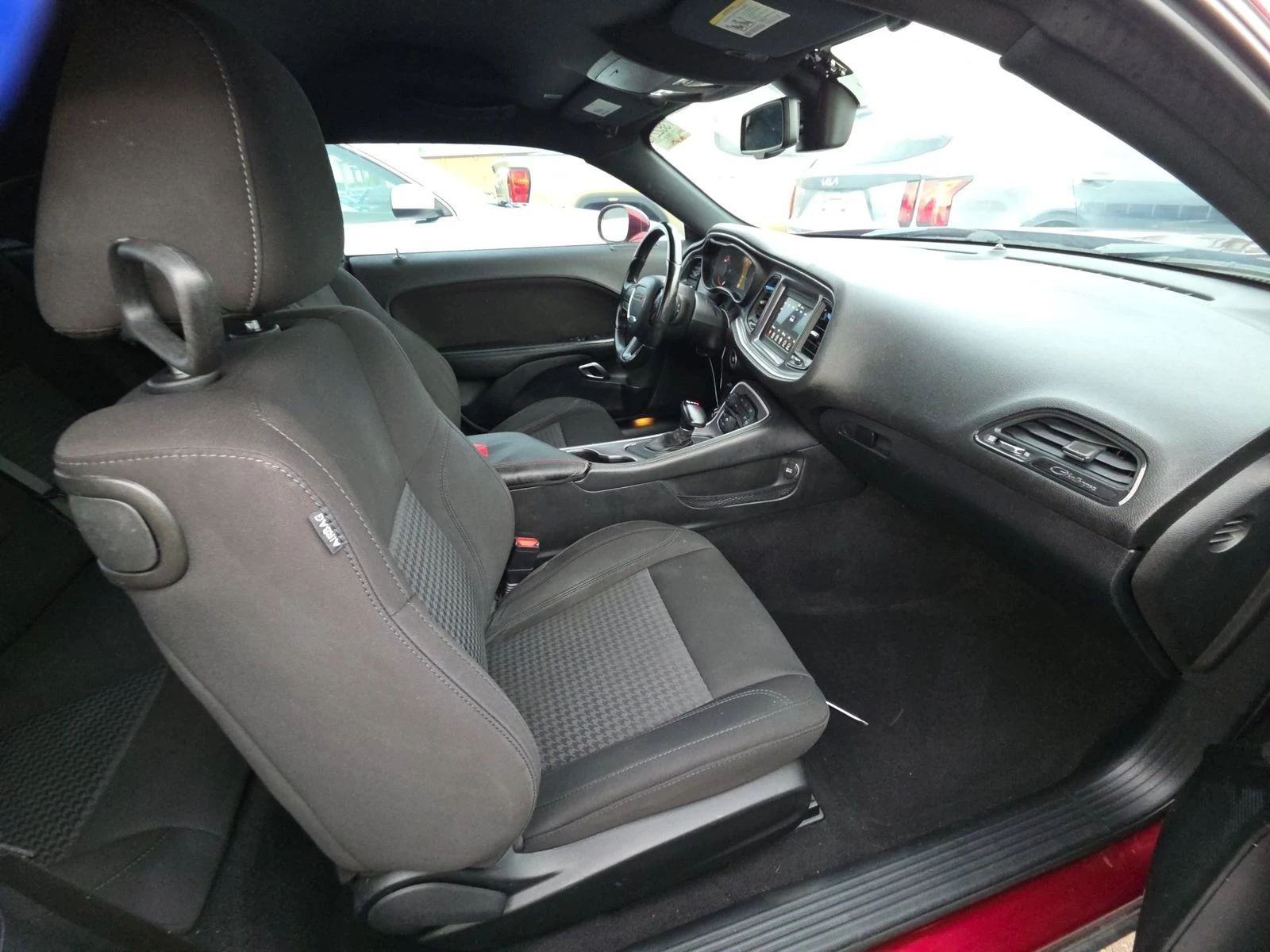 Dodge Challenger, снимка 11 - Автомобили и джипове - 54712561