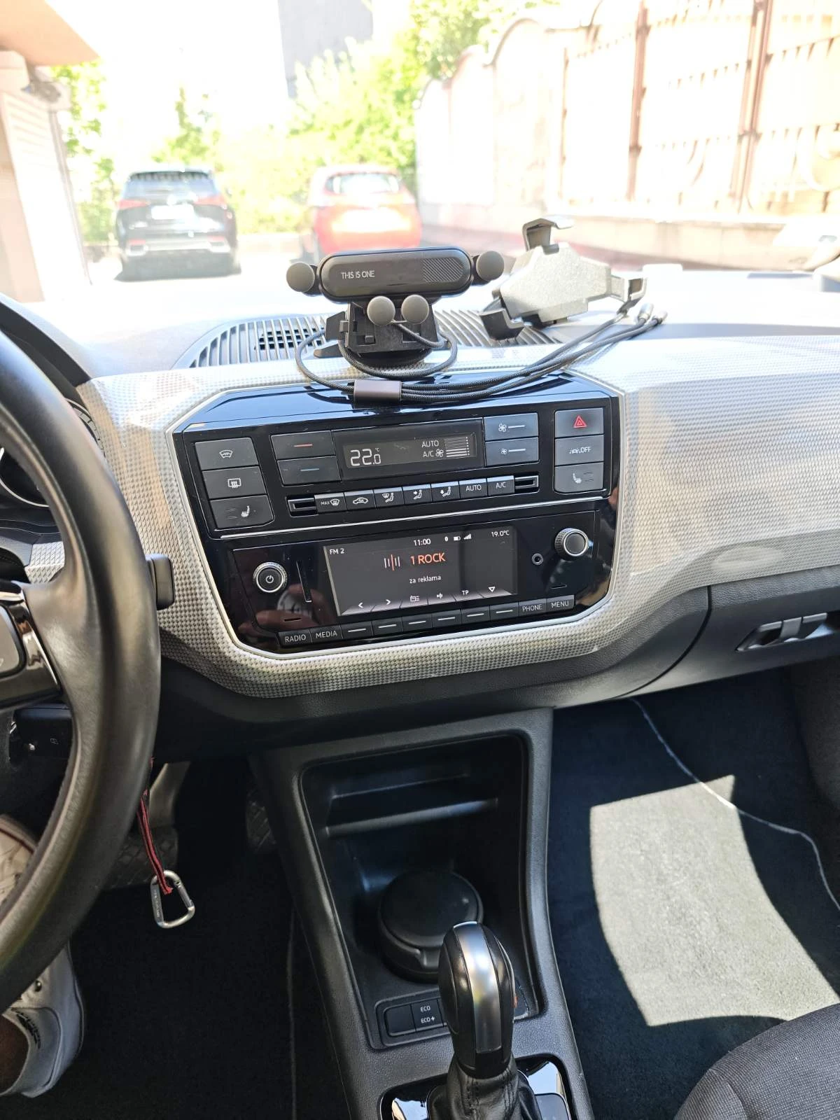 VW Up eUp!, снимка 6 - Автомобили и джипове - 54790044