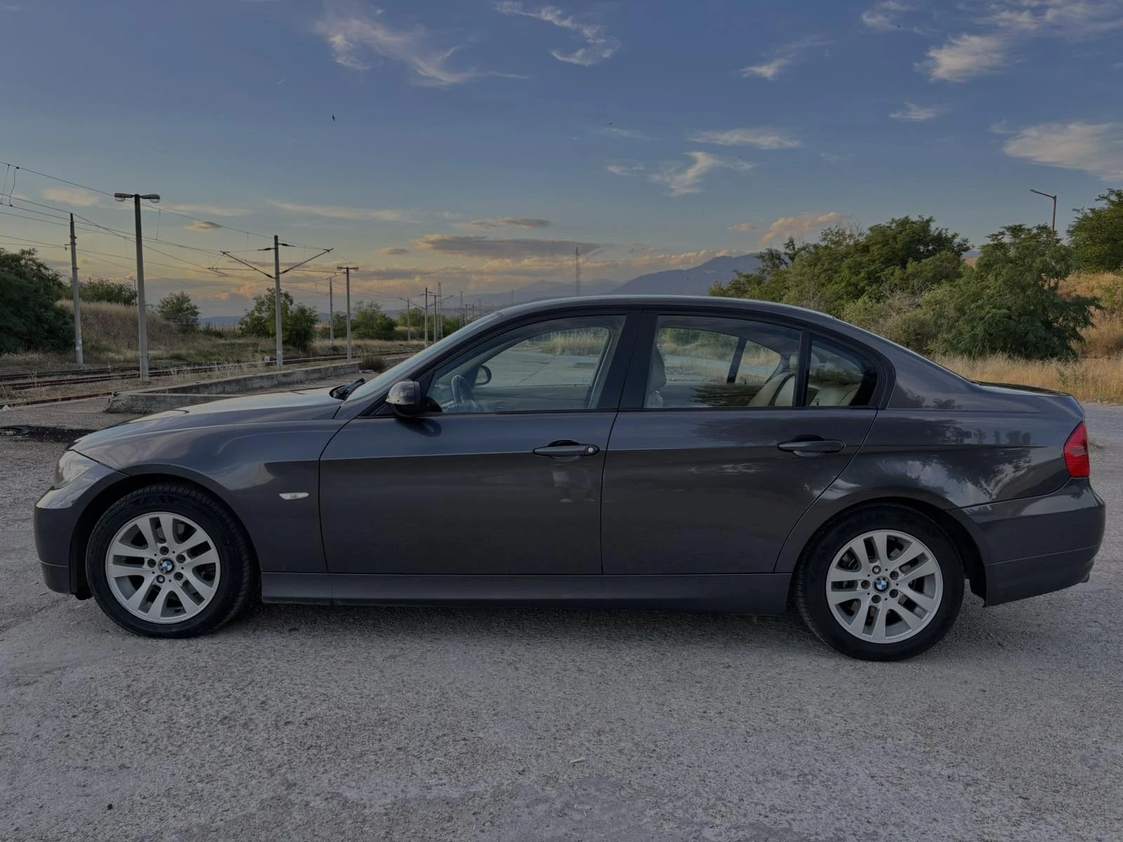 BMW 320, снимка 7 - Автомобили и джипове - 54918275