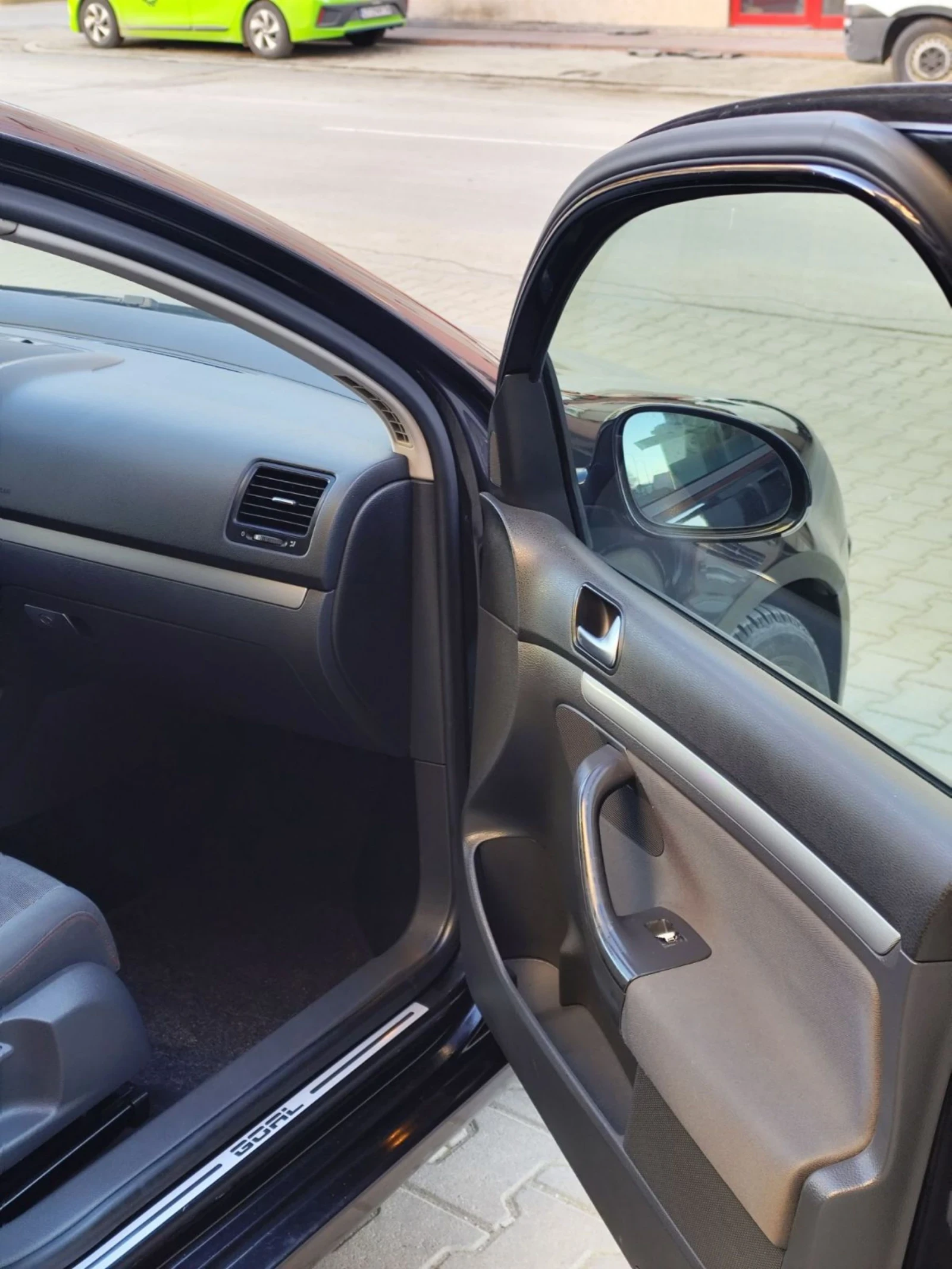 VW Golf, снимка 9 - Автомобили и джипове - 55002160