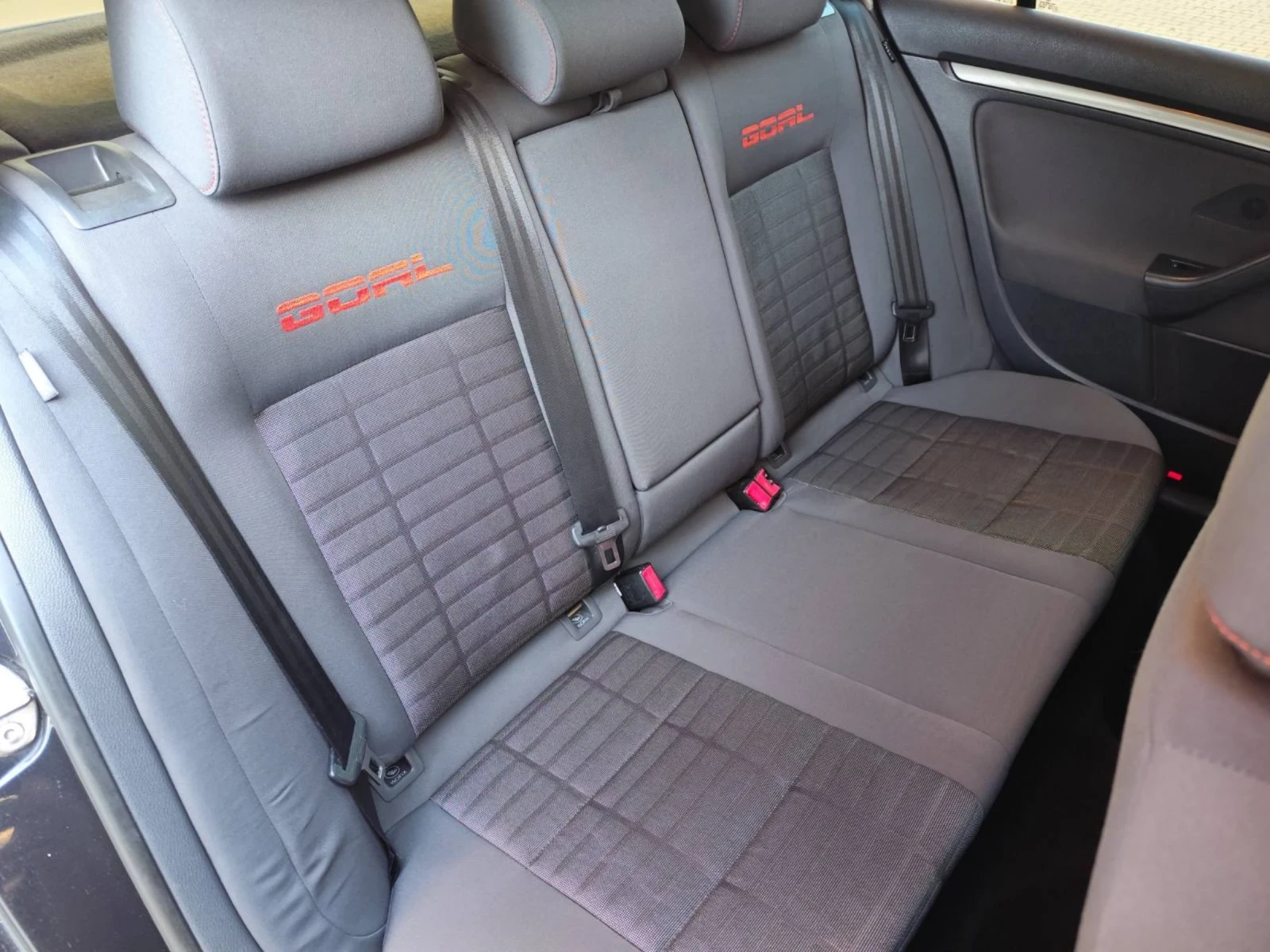 VW Golf, снимка 11 - Автомобили и джипове - 55002160