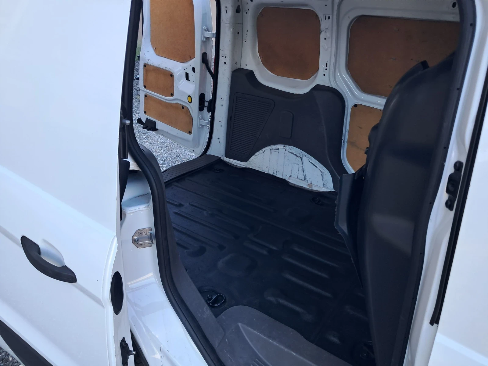 Ford Connect 1.5 eco blu Euro 6D, снимка 12 - Автомобили и джипове - 55140195