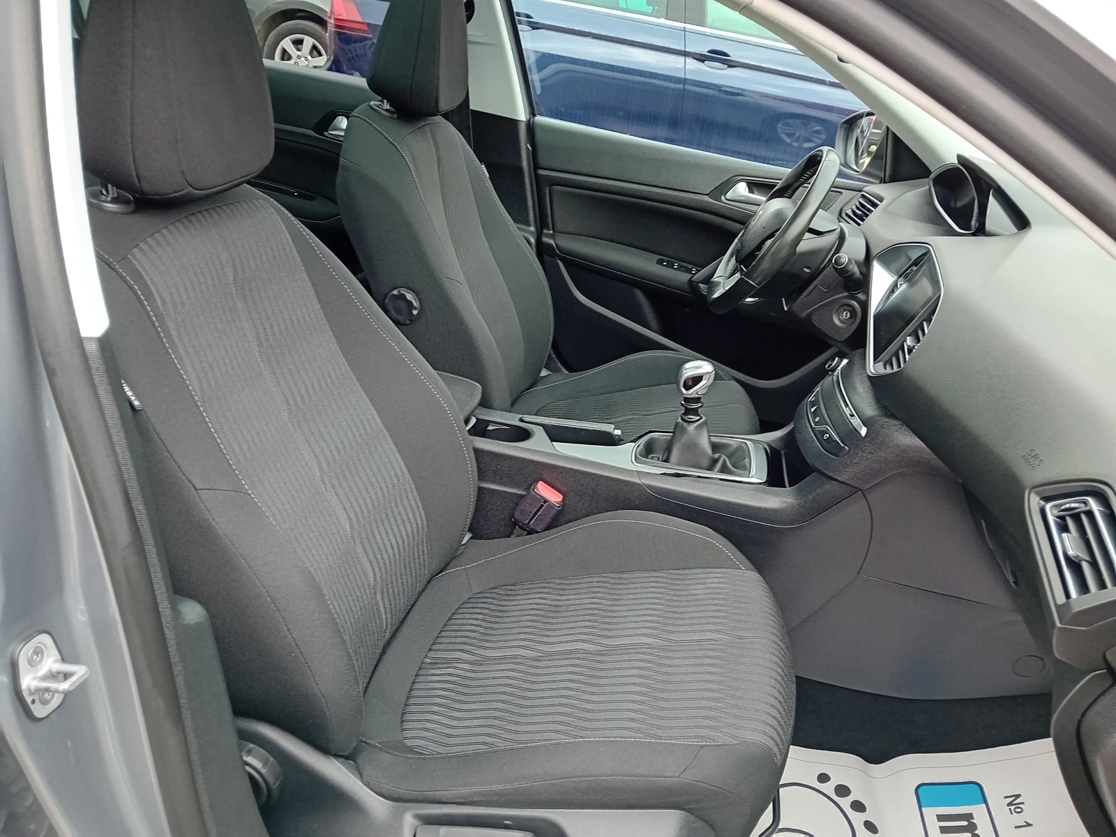 Peugeot 308 PANORAMA/NAVI/KAMERA EURO 6, снимка 9 - Автомобили и джипове - 55197092