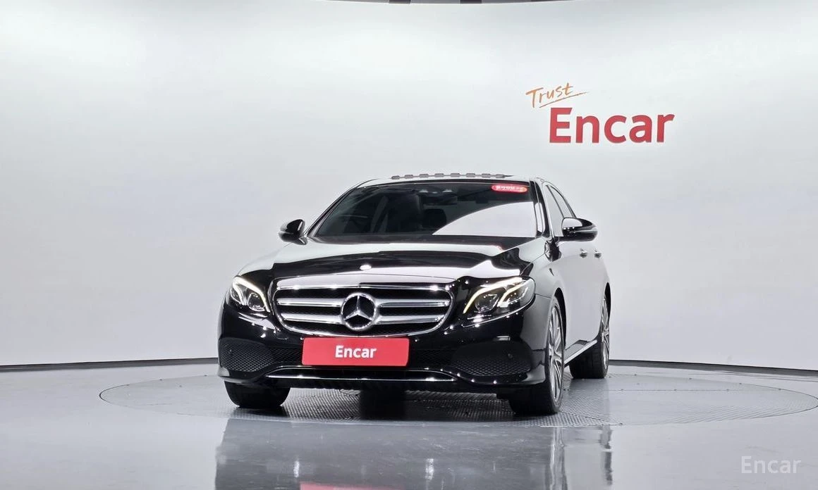 Mercedes-Benz E 220, снимка 3 - Автомобили и джипове - 55510520