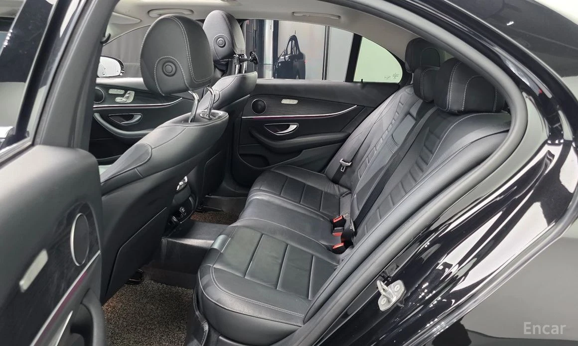 Mercedes-Benz E 220, снимка 12 - Автомобили и джипове - 55510520