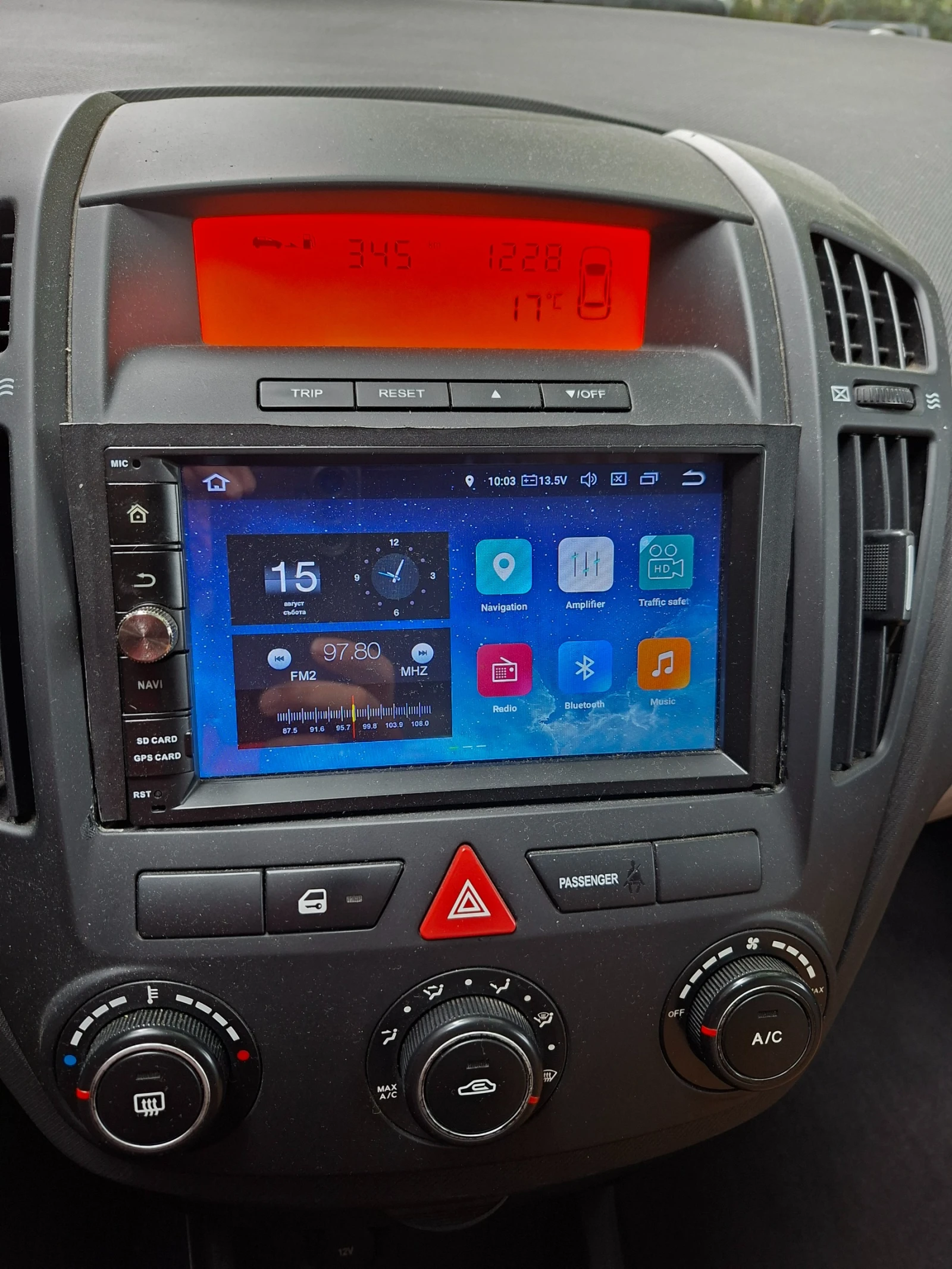 Kia Ceed комби, снимка 3 - Автомобили и джипове - 55682206