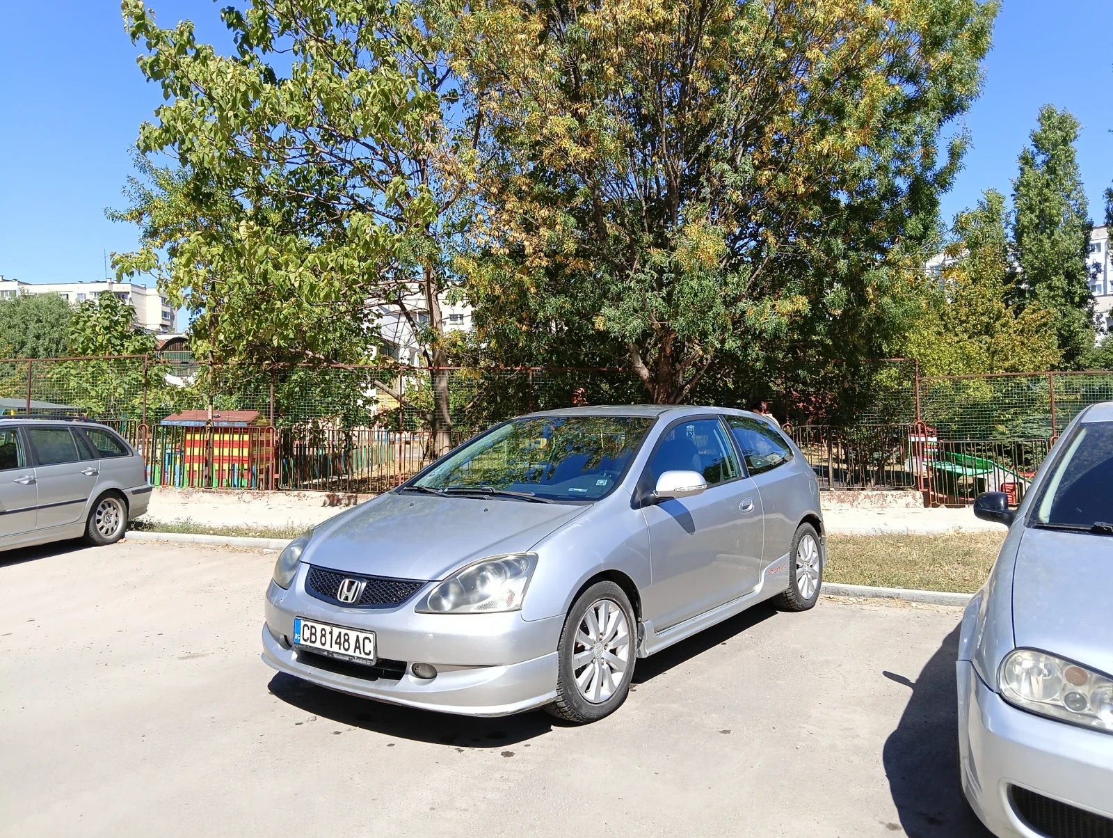 Honda Civic 1.7 CDTI, снимка 2 - Автомобили и джипове - 55977549