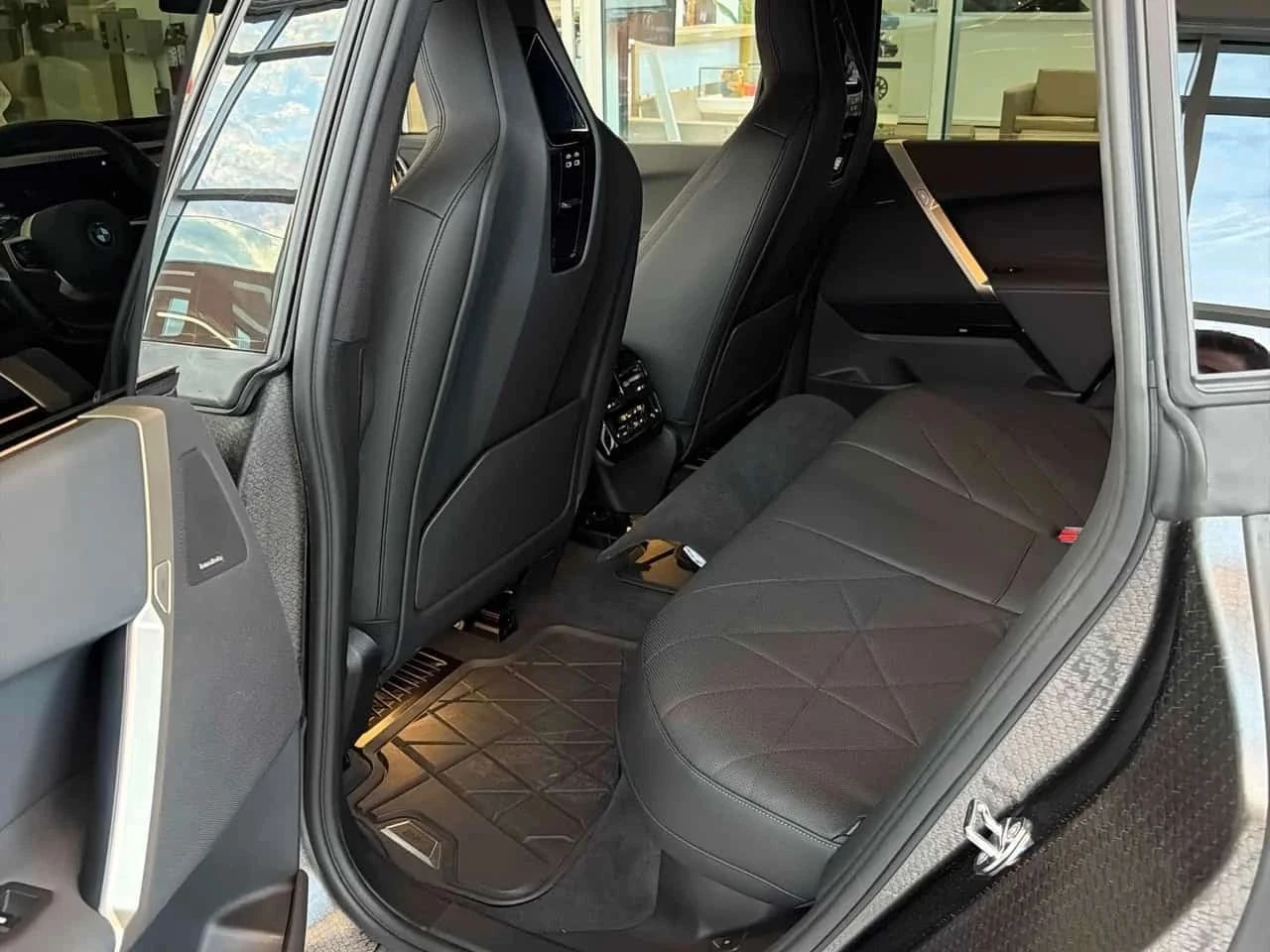 BMW iX | Mobile.bg � ����������� 14