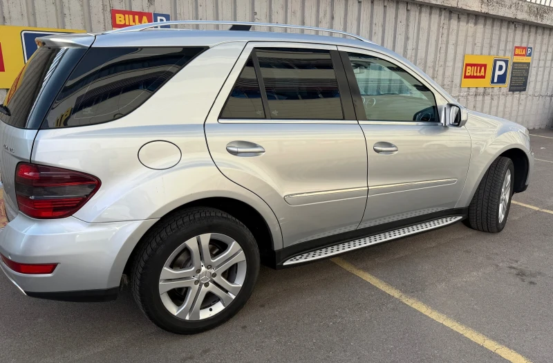 Mercedes-Benz ML 320, снимка 16 - Автомобили и джипове - 48924343