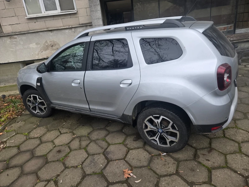 Dacia Duster, снимка 2 - Автомобили и джипове - 52282124
