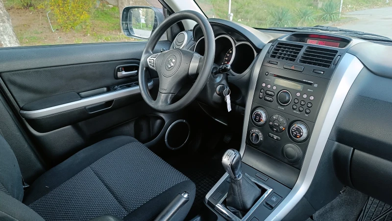 Suzuki Grand vitara 1.9 DD-S , снимка 11 - Автомобили и джипове - 52526311